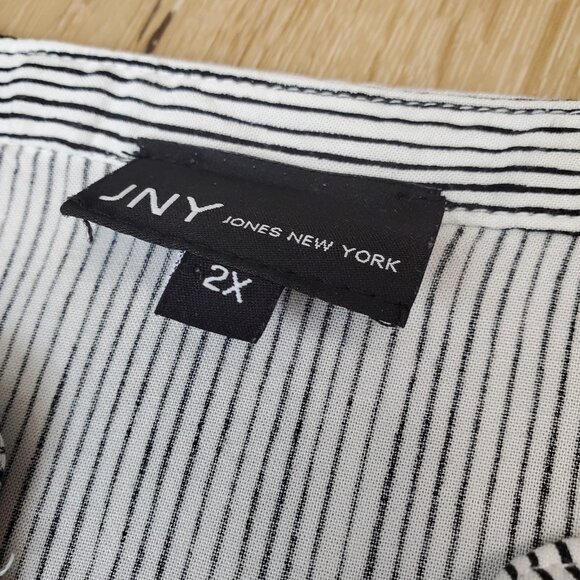 JONES NEW YORK Womens Blouse Size 2X Black & White Stripes Roll Tab Sleeve Top - Picture 6 of 13